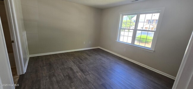 Building Photo - 3427 Westgate Dr