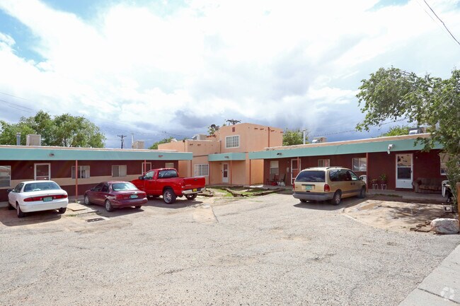 Primary Photo - 410 Headingly Ave NW