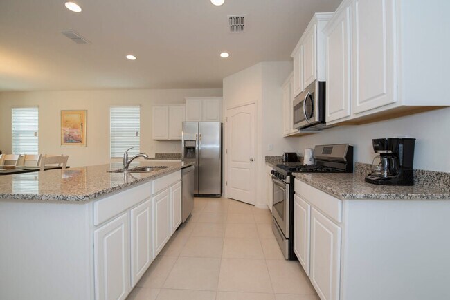 Building Photo - 5277 Oakbourne Ave