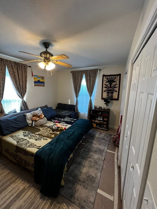 Building Photo - 3-Bedroom/2-Bathroom Single-Family Home – Available August 1st!