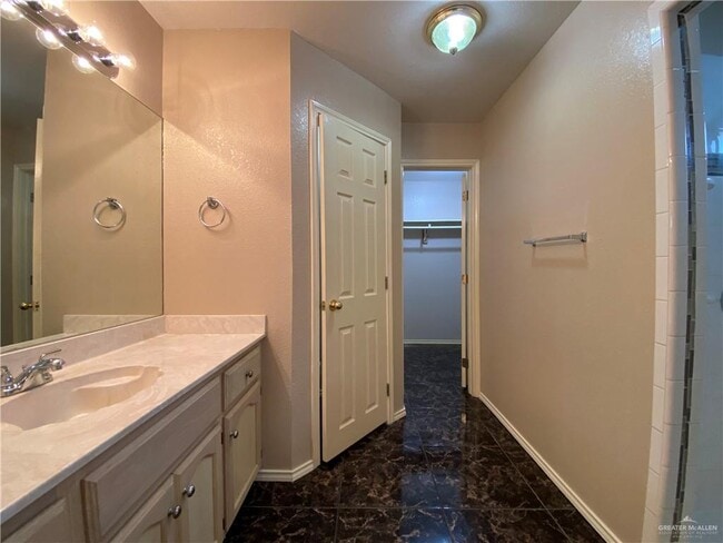 Building Photo - 44 Paseo Encantado