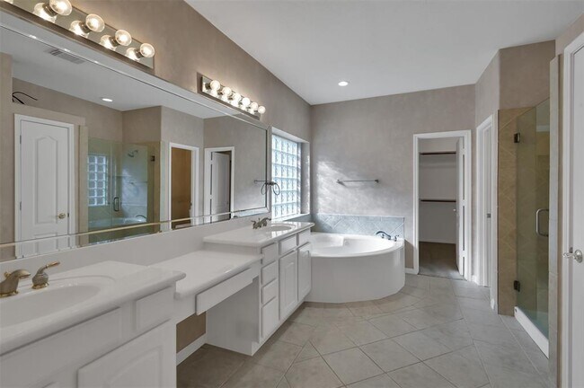 Building Photo - 11727 Briar Canyon Ct