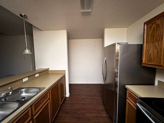 Building Photo - 4707 Waterproof Dr