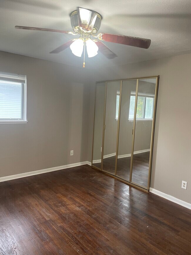 Building Photo - 16222 Howe Rd