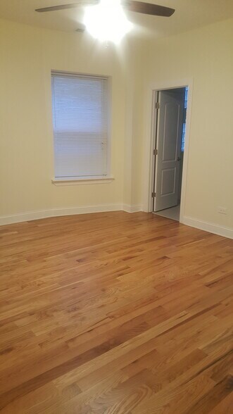 Building Photo - 4817 N Troy St