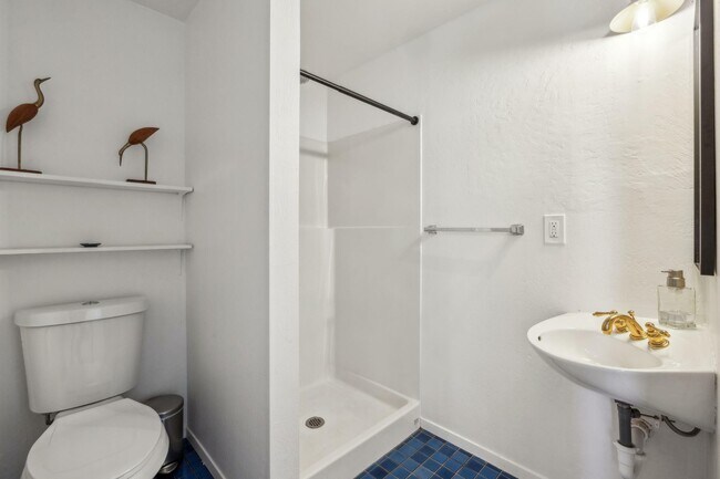 Building Photo - 85 Ridge Rd