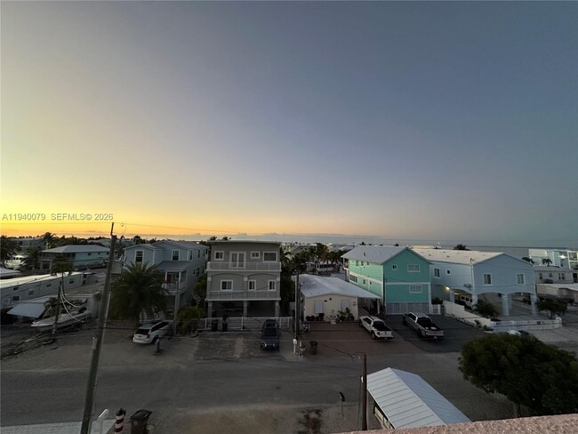 Building Photo - 1516 Aqueduct Ln