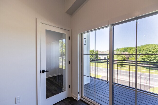 Building Photo - 1920 Edwards St