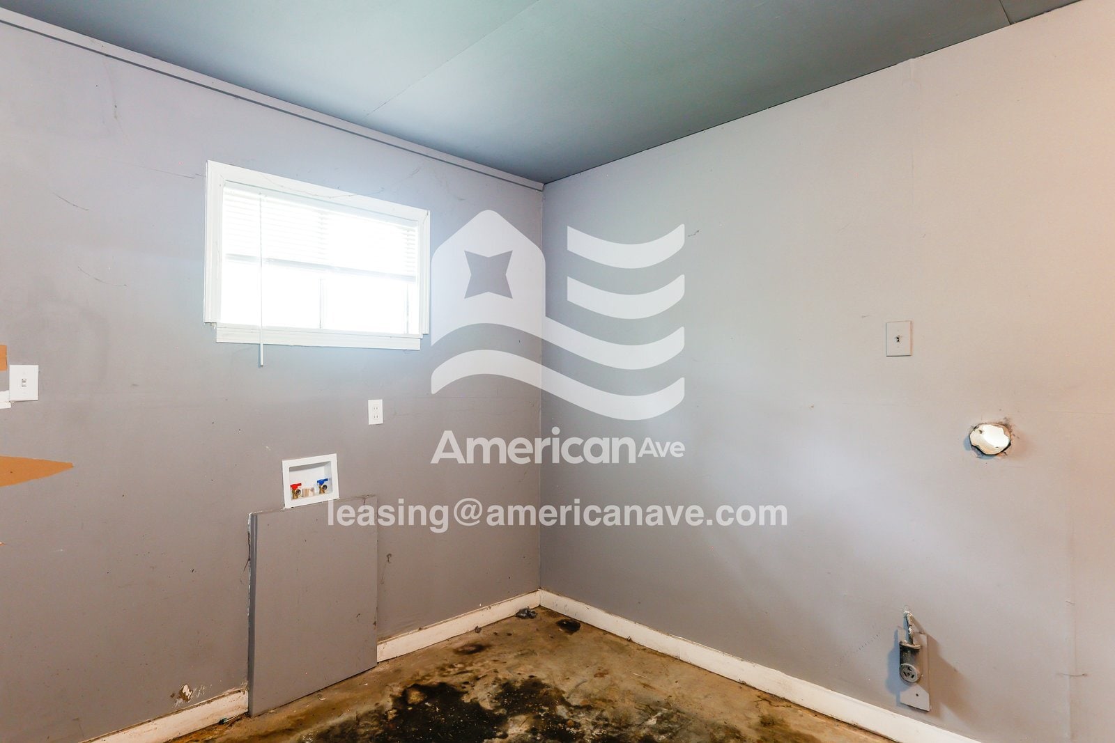 Building Photo - 408 Queen Marie Ln