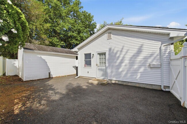 Building Photo - 34 Markwood Ln