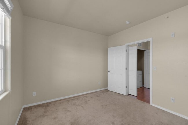 Building Photo - 4790 Wells Branch Heights