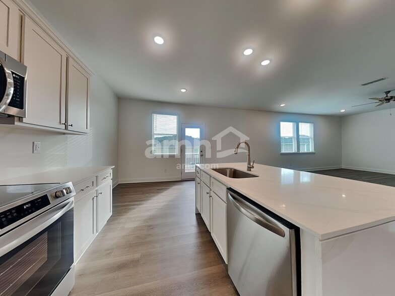 Building Photo - 1654 Soapstone Rd