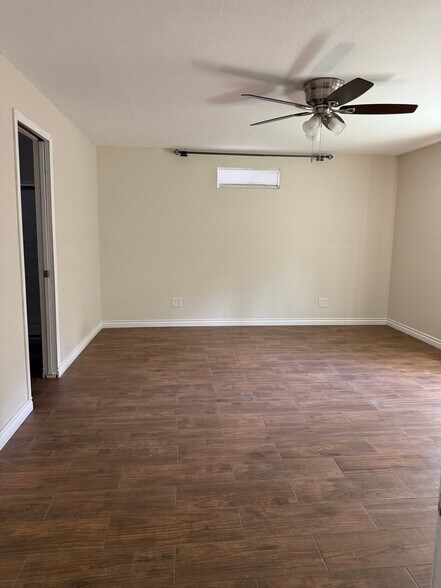 Building Photo - 5790 Dehesa Rd