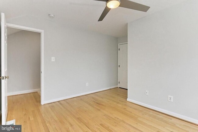 Building Photo - 1024 N Monroe St