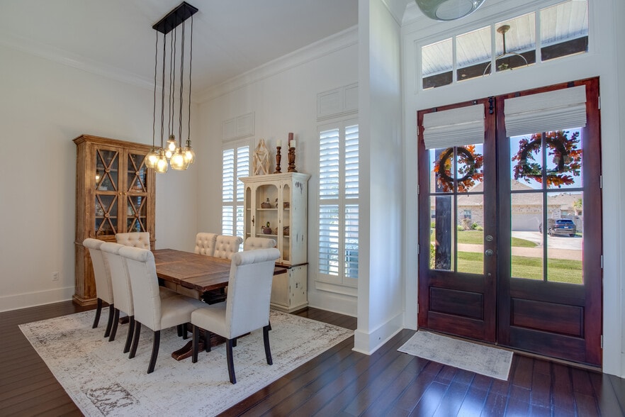 Building Photo - 306 Palermo Dr