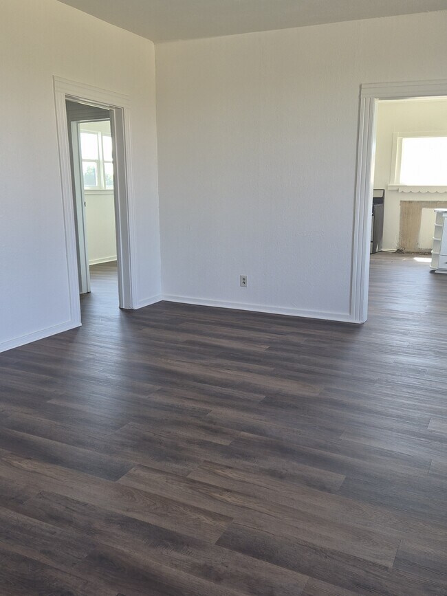 Building Photo - 10395 Avenue 384