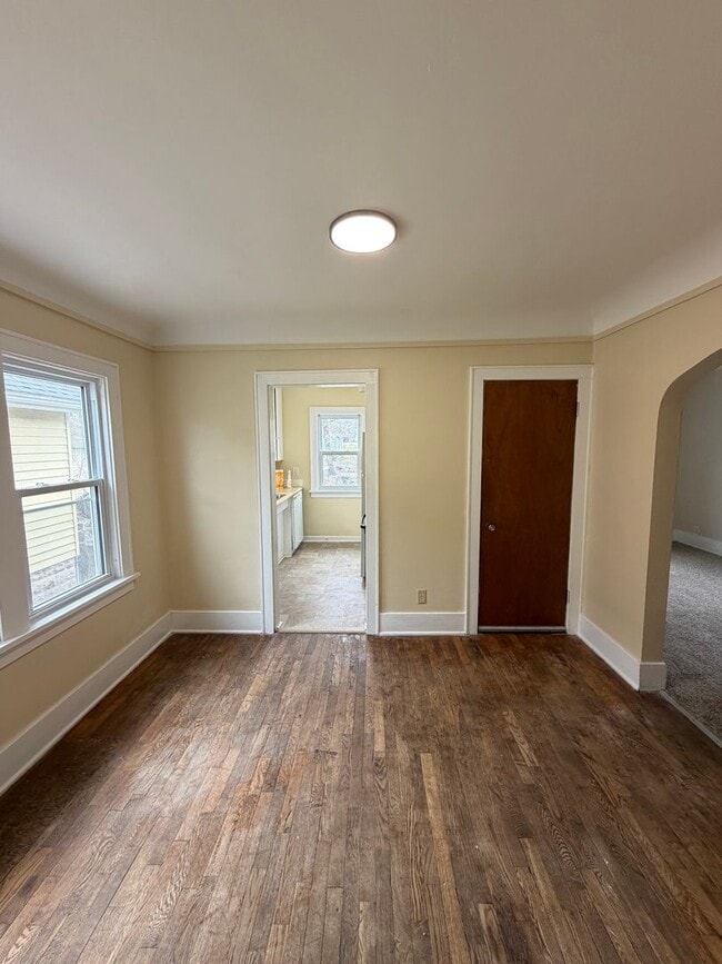 Building Photo - 2 Bed / 1 Bath House for Rent — Lansing, MI