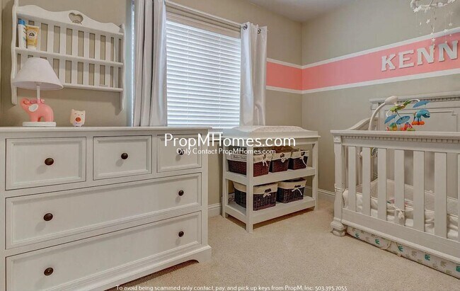 Building Photo - Luxury Four Bedroom Home in King City!