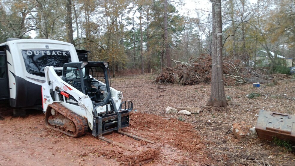 Building Photo - 11468 Underwood St