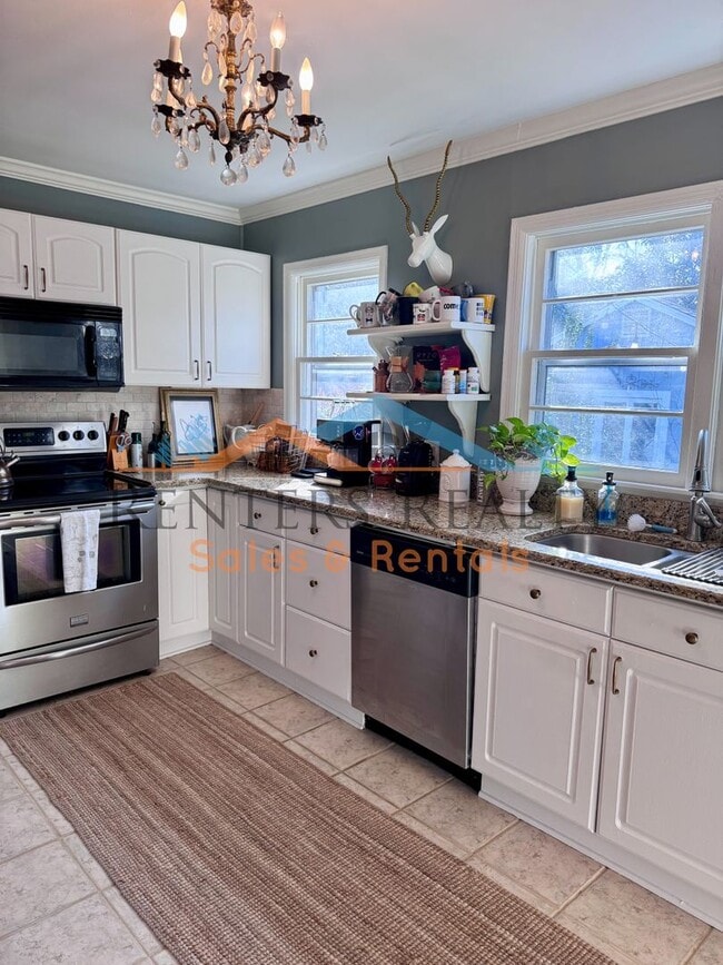 Building Photo - Historic Charm Meets Artistic Luxury in the Heart of Old Town Huntsville
