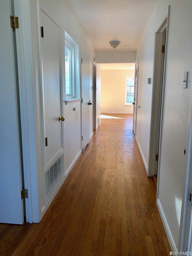 Building Photo - 2944 Taraval St