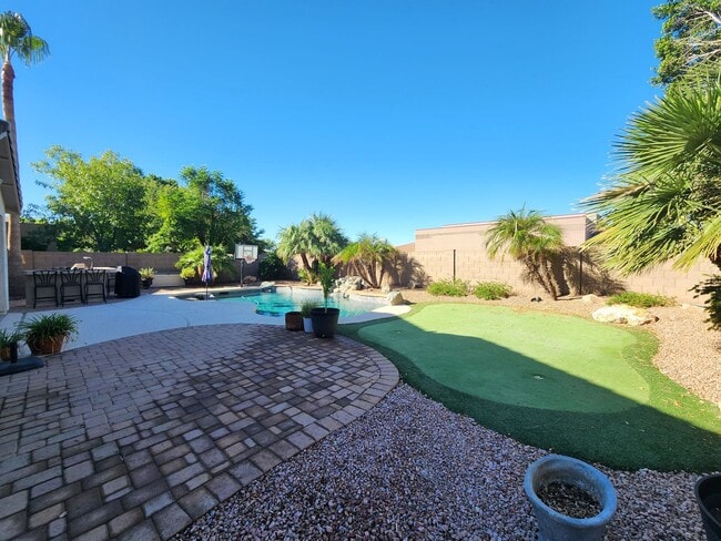 Building Photo - Stunning home in Chandler available for re...