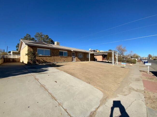 Building Photo - 5 Bedroom Single Story Home Available Near Snow Vista Blvd SW & Gibson Blvd!