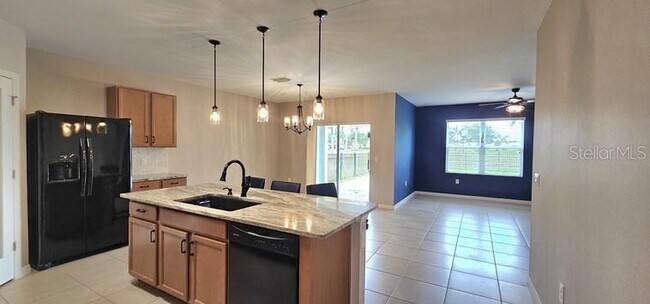 Building Photo - 28202 Arrowhead Cir