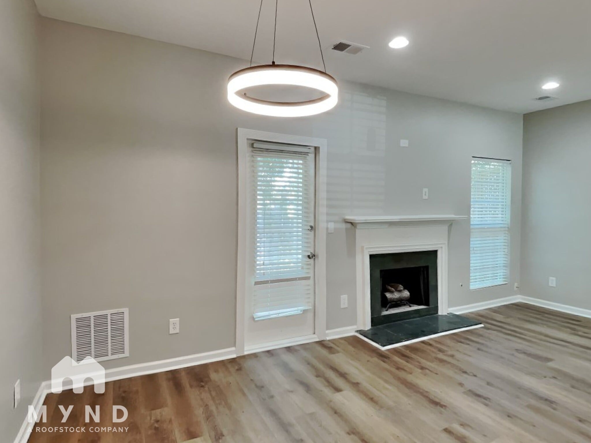 Building Photo - 404 Wedgewood Way