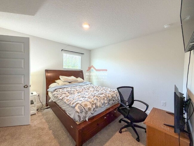 Building Photo - 5469 Merlin