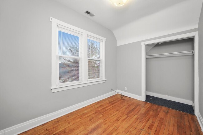 Building Photo - 2334 N 74th Ave