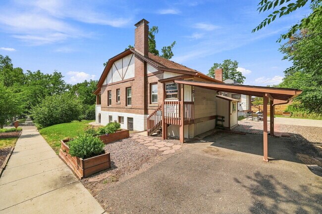 Building Photo - $1,595.95 with $300 Off The First Month's Rent, 2 Beds - 1 Bath, Duplex in Denver with Window A/C!