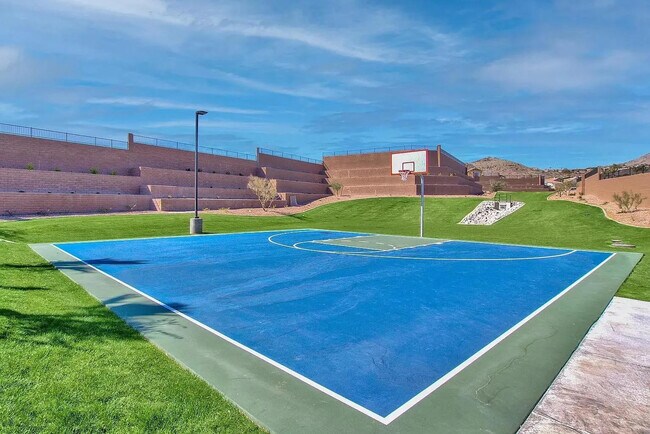 Building Photo - 820 E Ashurst Dr