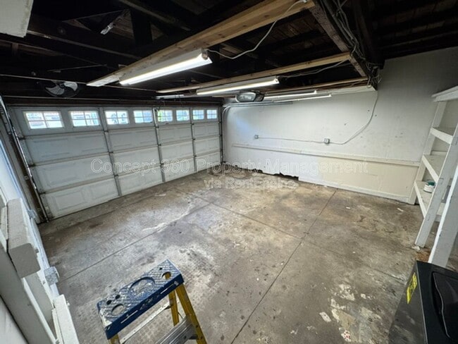 Building Photo - 2501 Eucalyptus Ave