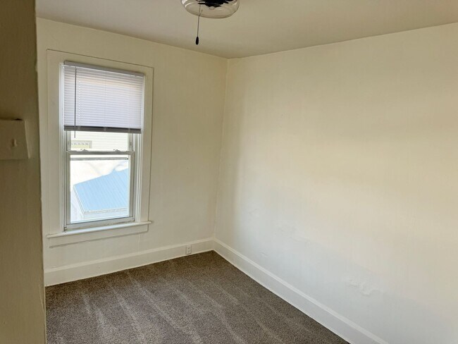 Building Photo - nre1001