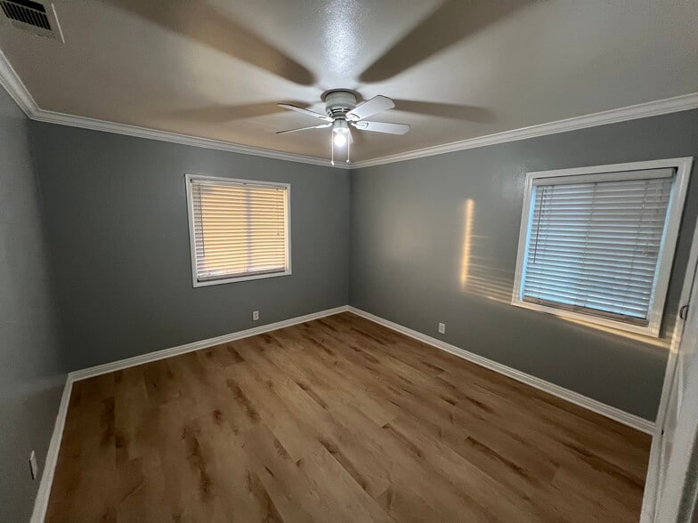 Building Photo - 576 Geneva Ave