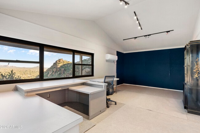 Building Photo - 6700 E Hawksnest Rd