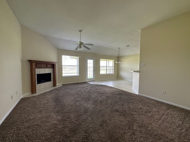 Building Photo - Duplex