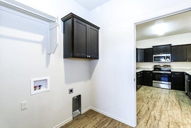 Building Photo - Zero Deposit! 6, 9 or 12 month Lease! Coop...