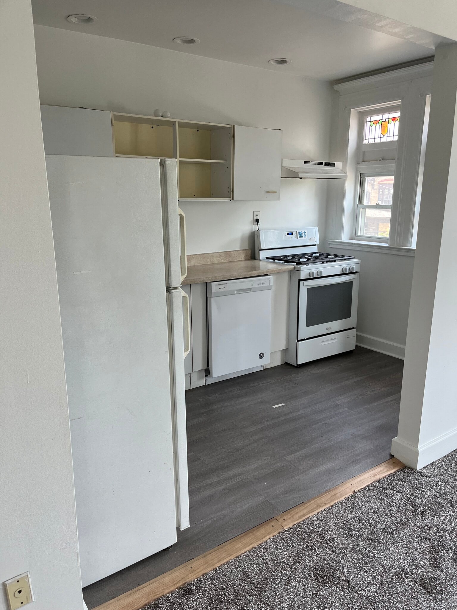 Building Photo - 370 S Negley Ave