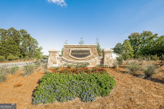 Building Photo - 615 Cantrell Dr