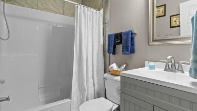 Building Photo - Charming 2-Bedroom, 2.5-Bathroom Townhome with Community Pool! Available TODAY!