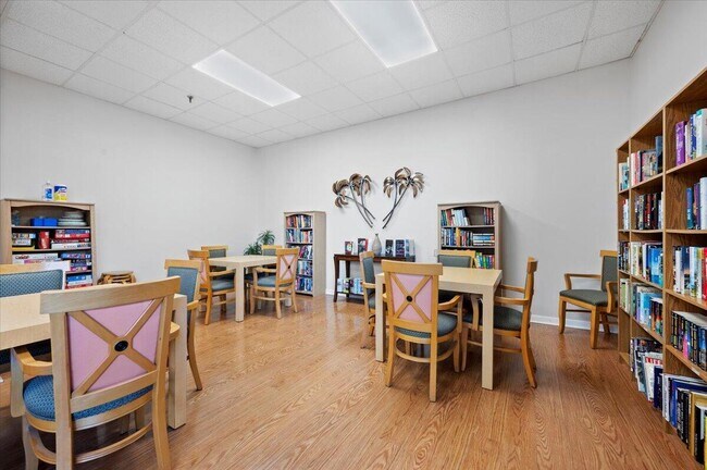 Building Photo - 3400 N Ocean Dr