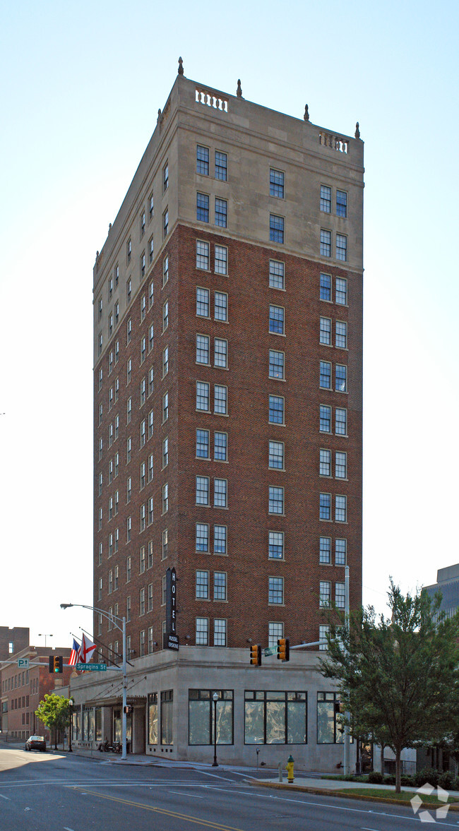 Building Photo - Russel Erskine Apartments