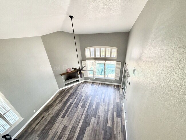 Building Photo - 5243 W Lake Butler Rd