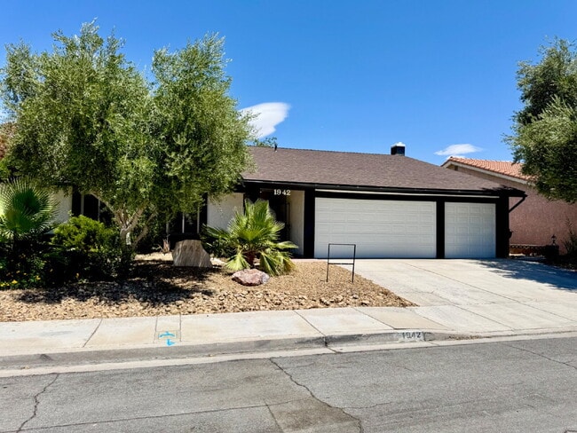 Primary Photo - $500 Off! Fully Remodeled Home Near The St...