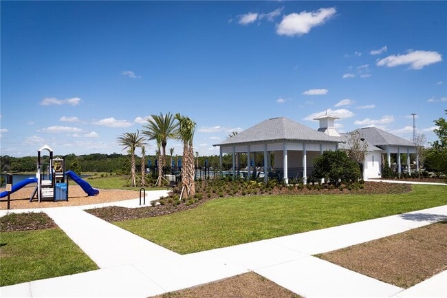 Building Photo - 3031 Jessamine Dr