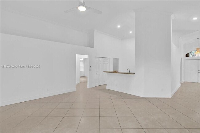 Building Photo - 5650 NW 40th Terrace