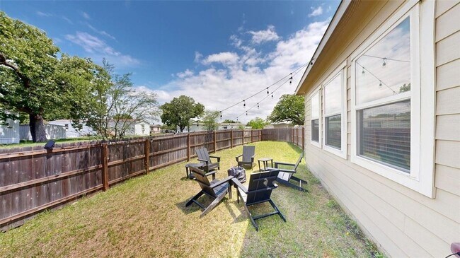 Building Photo - 963 Harper Ln