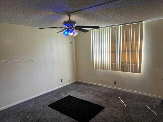 Building Photo - 6575 W Oakland Park Blvd
